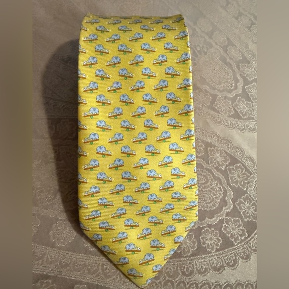 Salvatore Ferragamo Mens Elephant Print Yellow Silk Tie - Picture 1 of 5